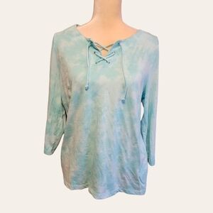 Chicos Tye Die Tunic Top Blue 3/4 Sleeve Lace up front sz 1 Medium T46